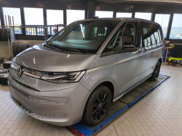 Вид спереди слева