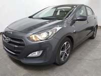 Skats no kreisās puses priekšā