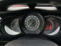 Pogled na kombinovani instrument