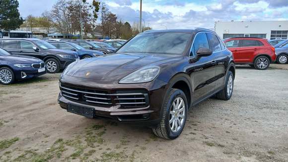 Pogled sprijeda lijevo