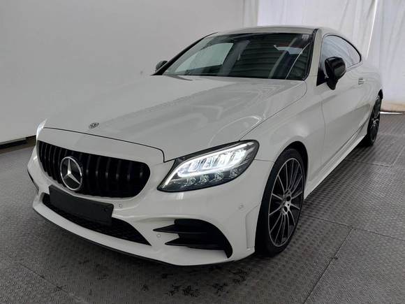 Вид спереди слева