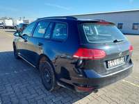 Vaade tagant vasakult