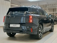 Pogled od pozadi desno