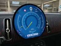 Pogled na kombinovani instrument