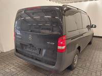 Vue de l’arrière droit