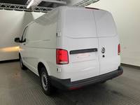 Вид сзади слева