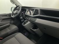 Вид на салон