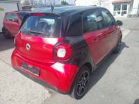 Skats no labās puses aizmugurē