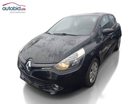 Skats no kreisās puses priekšā