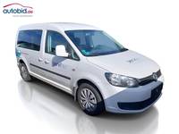 Skats no labās puses priekšā