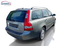 Skats no labās puses aizmugurē