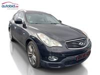 Skats no labās puses priekšā