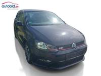 Skats no labās puses priekšā