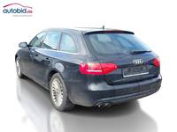 Skats no kreisās puses aizmugurē