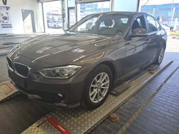 Náhled zpředu zleva