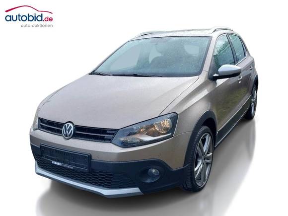 Skats no kreisās puses priekšā