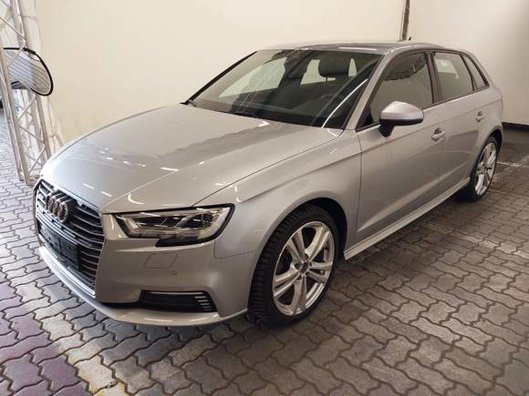 Vue de l’avant gauche