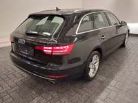 Pogled od pozadi desno