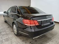 Widok z tyłu po stronie lewej