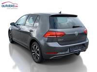 Pogled od pozadi levo