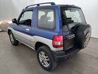 Widok z tyłu po stronie lewej