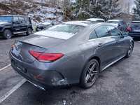 Skats no labās puses aizmugurē