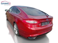 Skats no kreisās puses aizmugurē