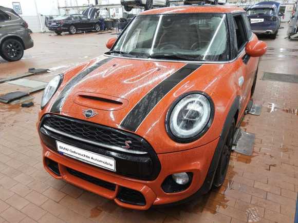 Pogled sprijeda lijevo