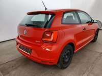 Skats no labās puses aizmugurē