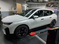 Вид спереди слева