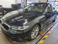 Skats no kreisās puses priekšā