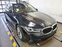 Pogled sprijeda desno