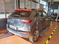 Pogled od pozadi desno