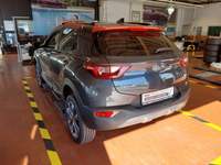 Pogled od pozadi levo