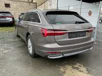 Vedere spate stânga