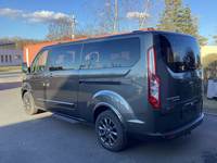 Pogled od pozadi levo