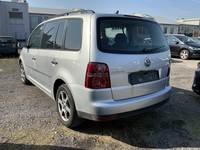 Pogled od pozadi levo