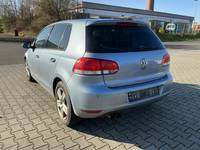 Pogled od pozadi levo