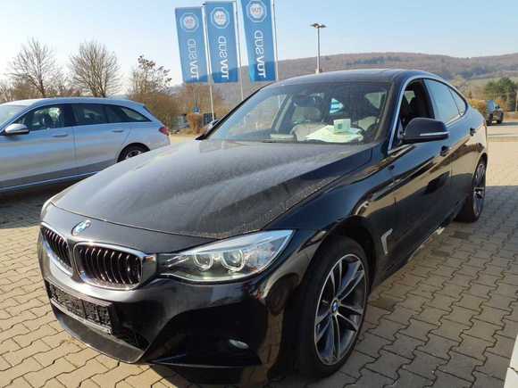 Pogled od napred levo