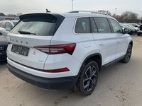 Pogled od pozadi desno