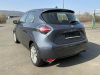 Pogled od pozadi levo