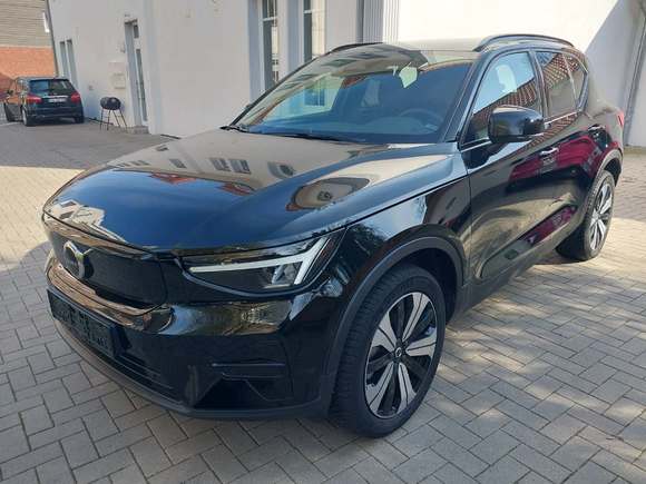 Pogled sprijeda lijevo