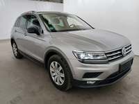 Skats no labās puses priekšā