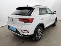 Skats no labās puses aizmugurē