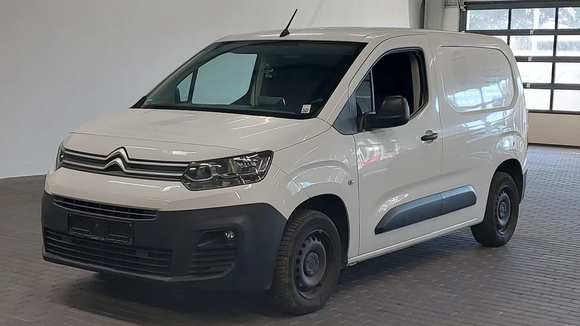 Vue de l’avant gauche