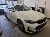 Pogled sprijeda desno