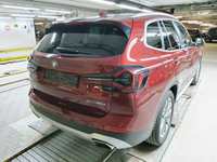 Pogled od pozadi desno