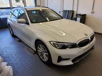 Pogled sprijeda desno