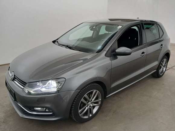 Skats no kreisās puses priekšā