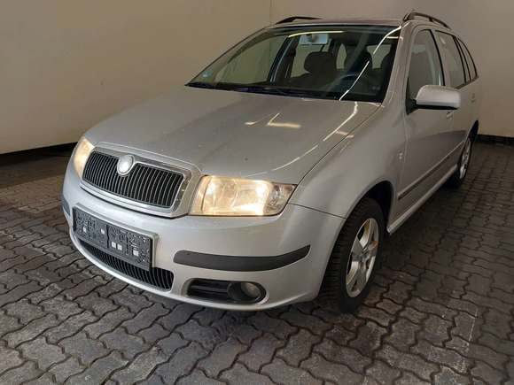 Náhled zpředu zleva